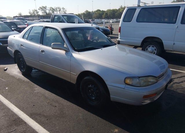 1996 TOYOTA Camry