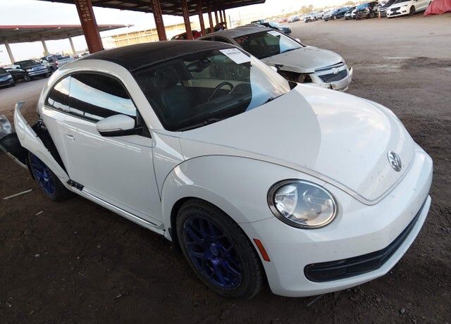 2016 VOLKSWAGEN Beetle