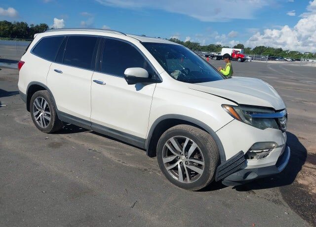 2017 HONDA Pilot