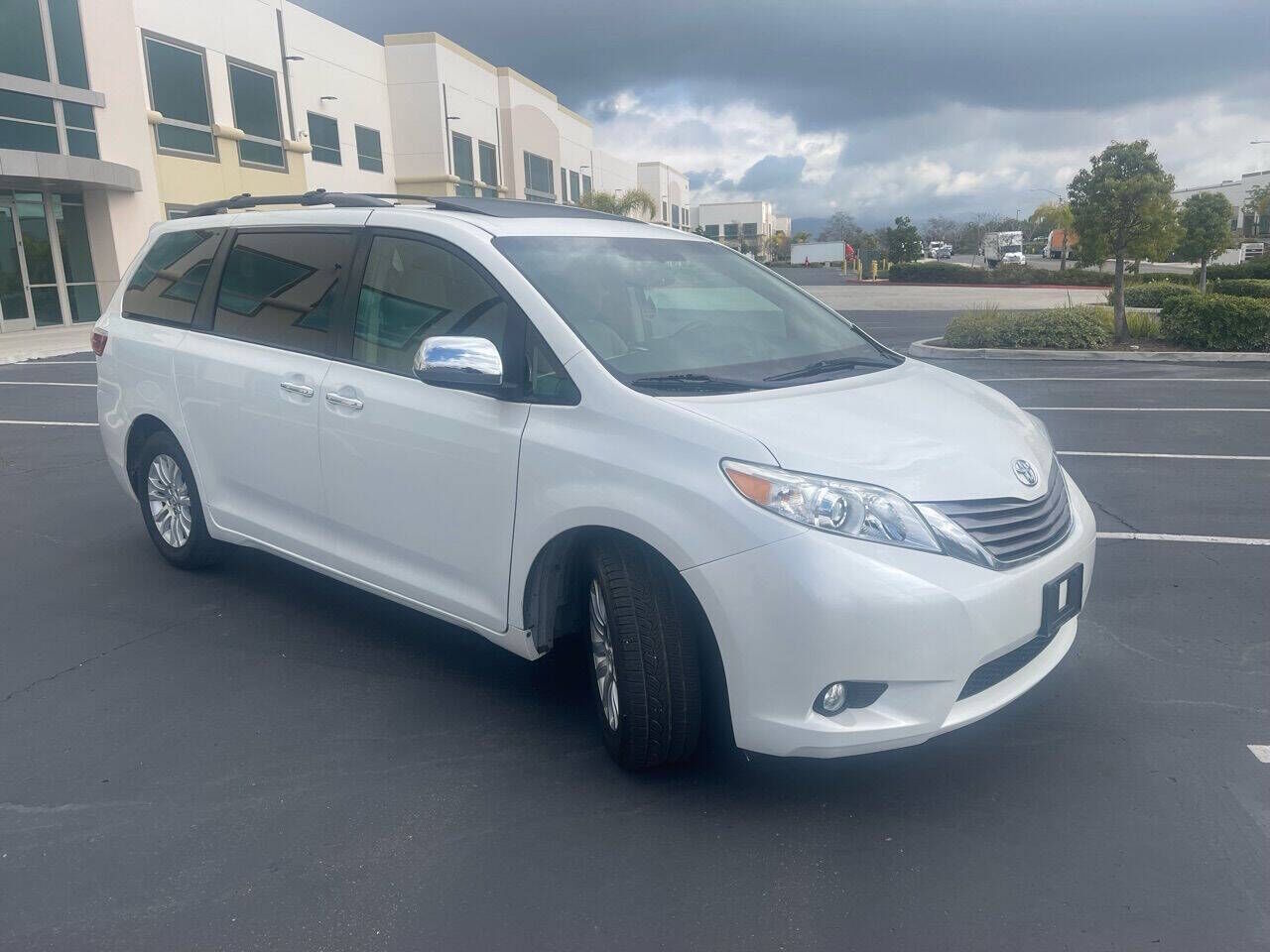 2016 TOYOTA Sienna