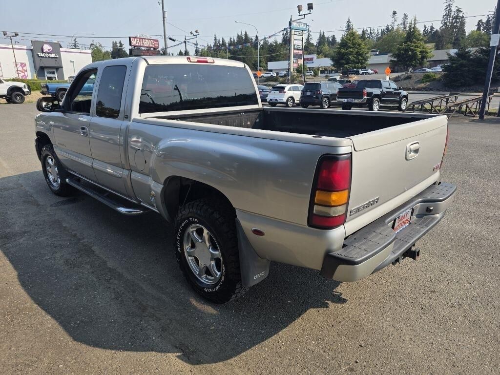 2004 GMC Sierra