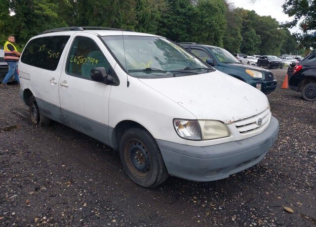 2003 TOYOTA Sienna