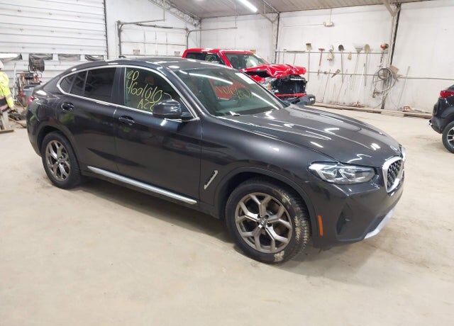 2022 BMW X4