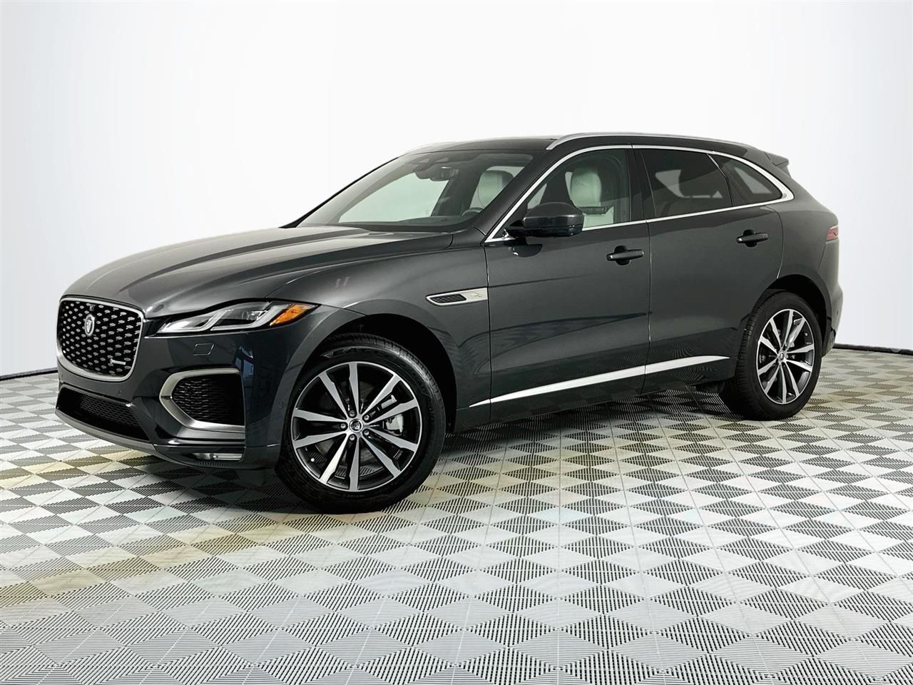 2024 JAGUAR F-Pace
