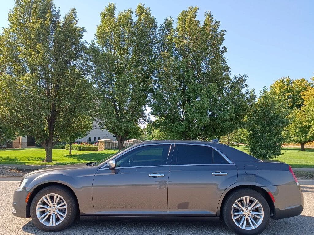 2016 CHRYSLER 300
