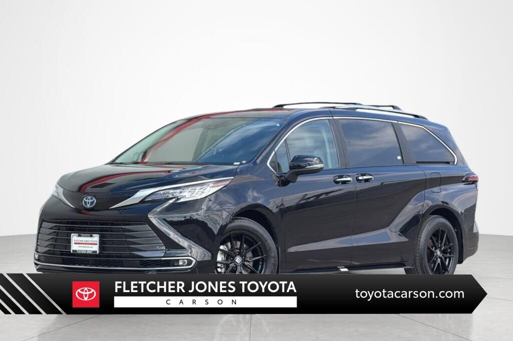 2022 TOYOTA Sienna