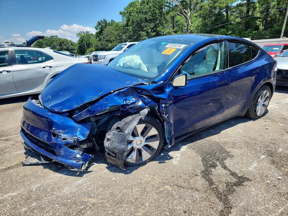 2024 TESLA Model Y