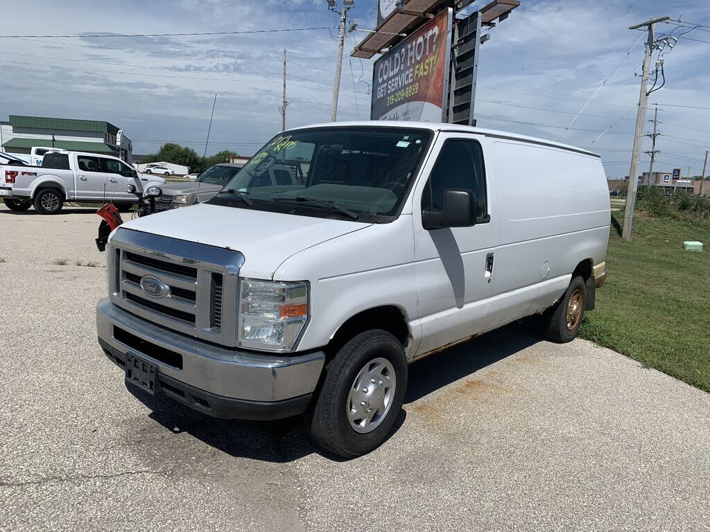 2013 FORD E-250