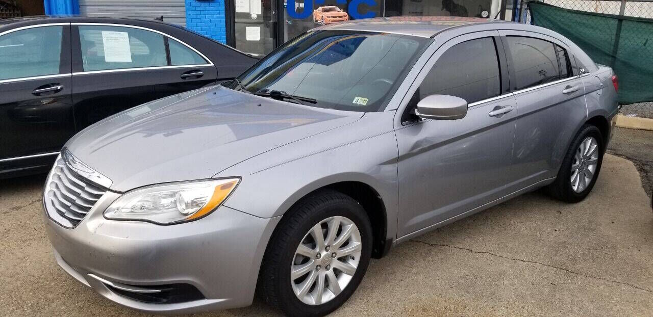 2013 CHRYSLER 200