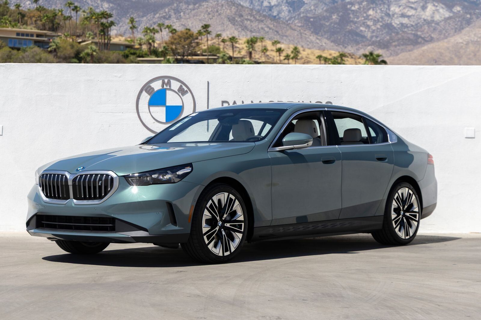 2027 BMW i5