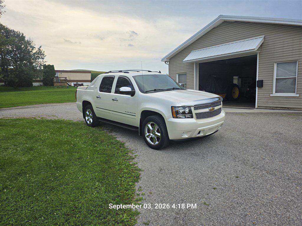 2011 CHEVROLET Avalanche