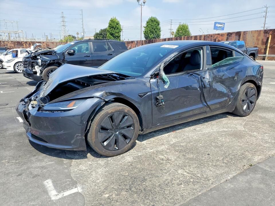 2024 TESLA Model 3