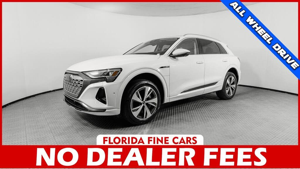 2024 AUDI Q8