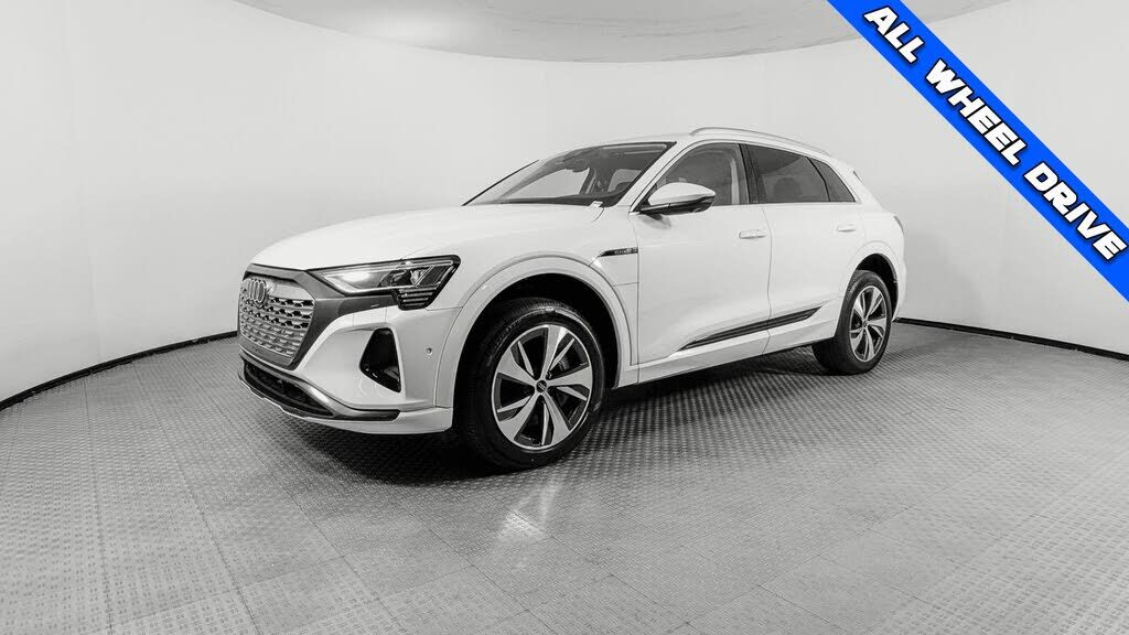 2024 Audi Q8