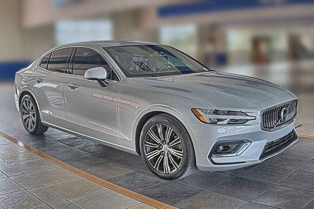 2020 VOLVO S60