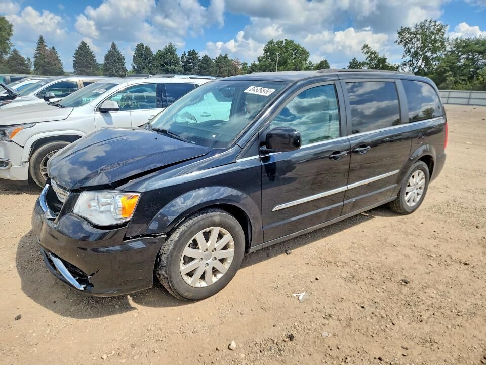 2016 CHRYSLER Town and Country