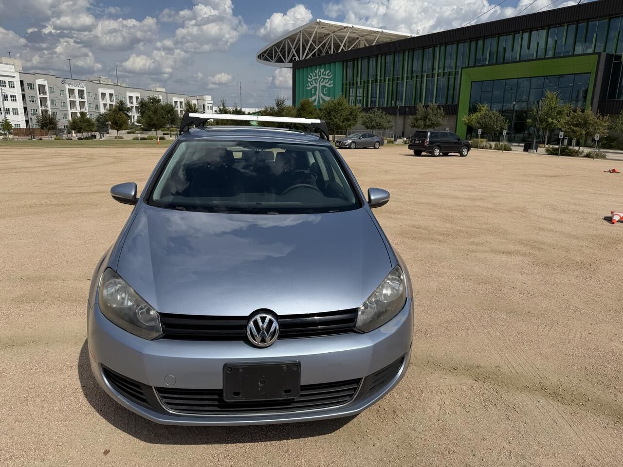 2011 VOLKSWAGEN Golf