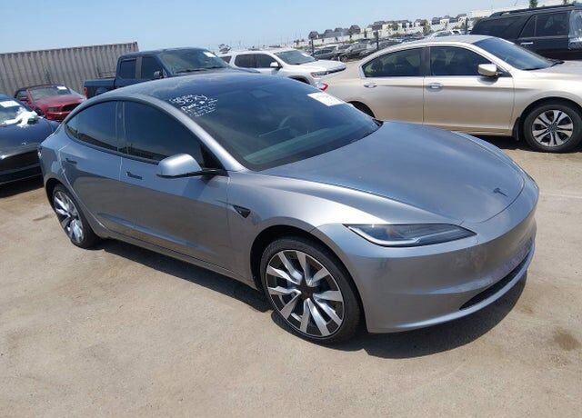 2026 TESLA Model 3