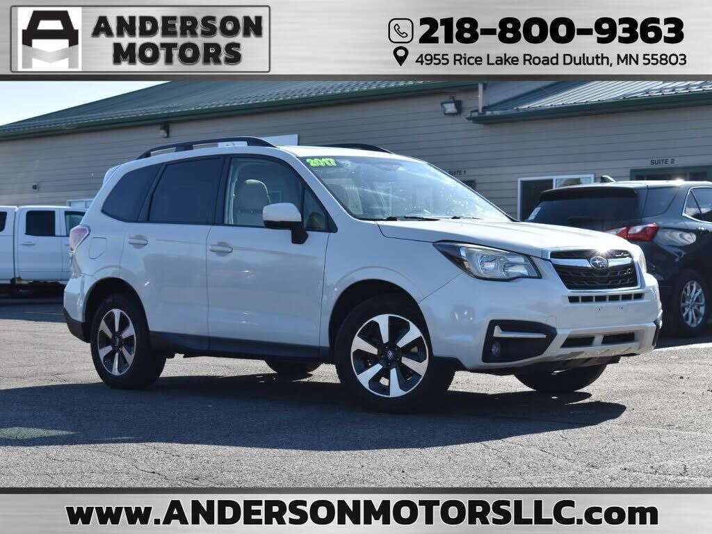 2017 SUBARU Forester