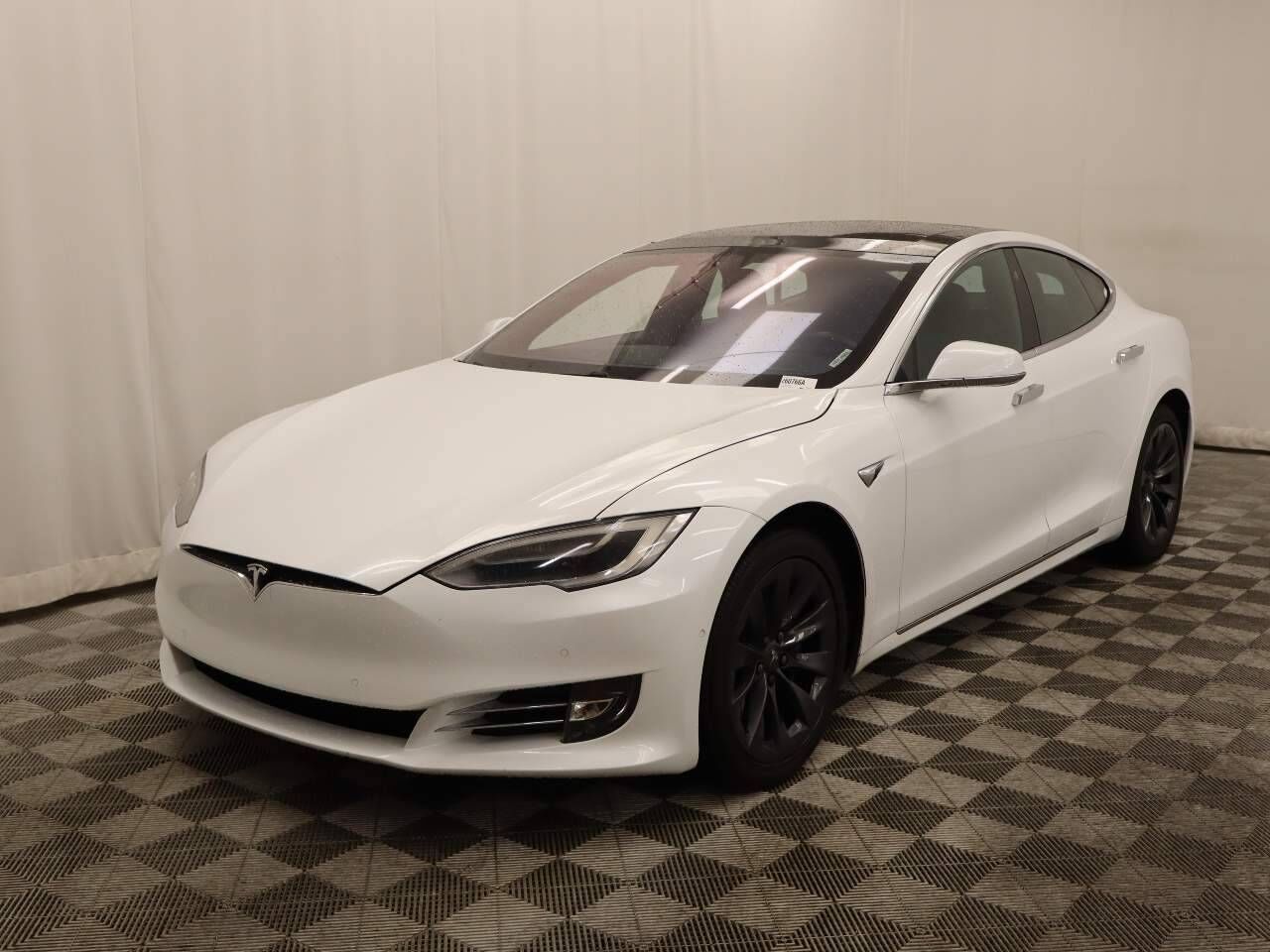 2018 TESLA Model S