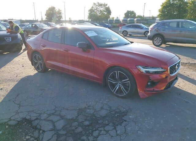 2019 VOLVO S60
