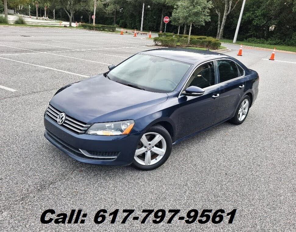 2012 VOLKSWAGEN Passat