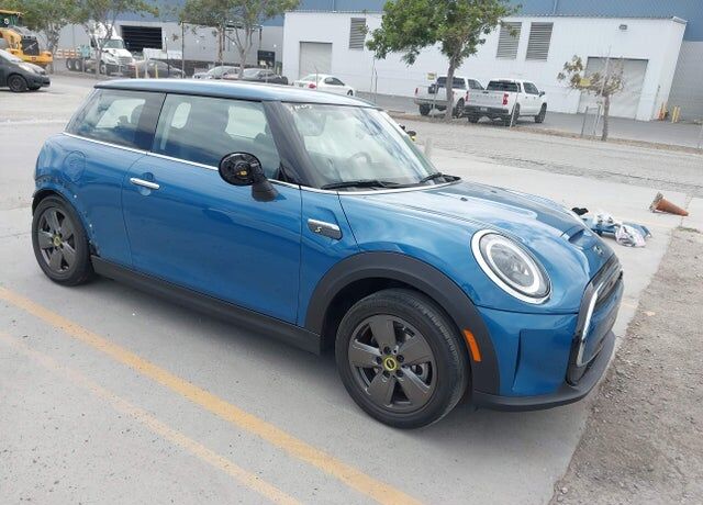 2023 MINI Hardtop