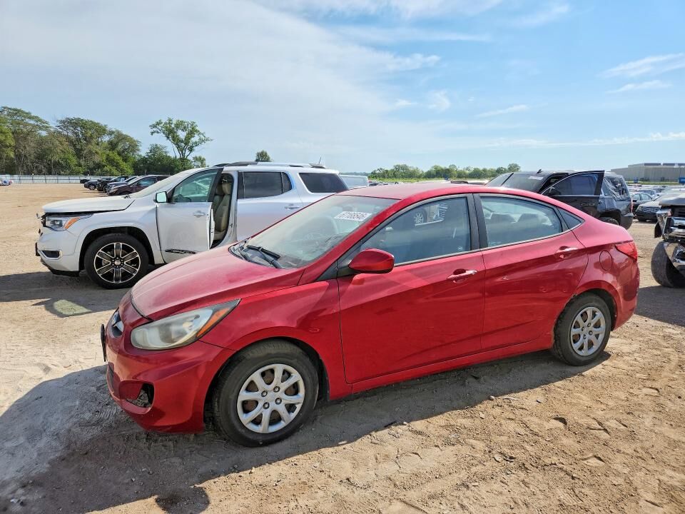 2013 HYUNDAI Accent