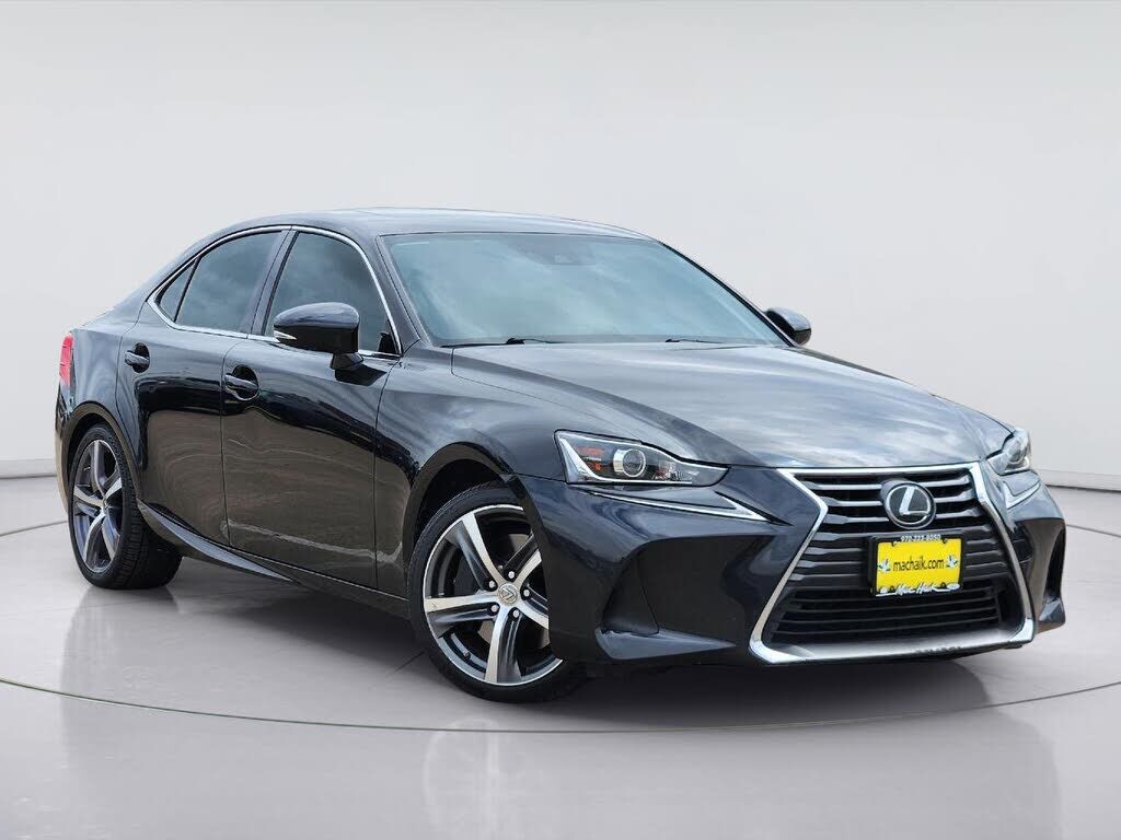 2017 LEXUS IS