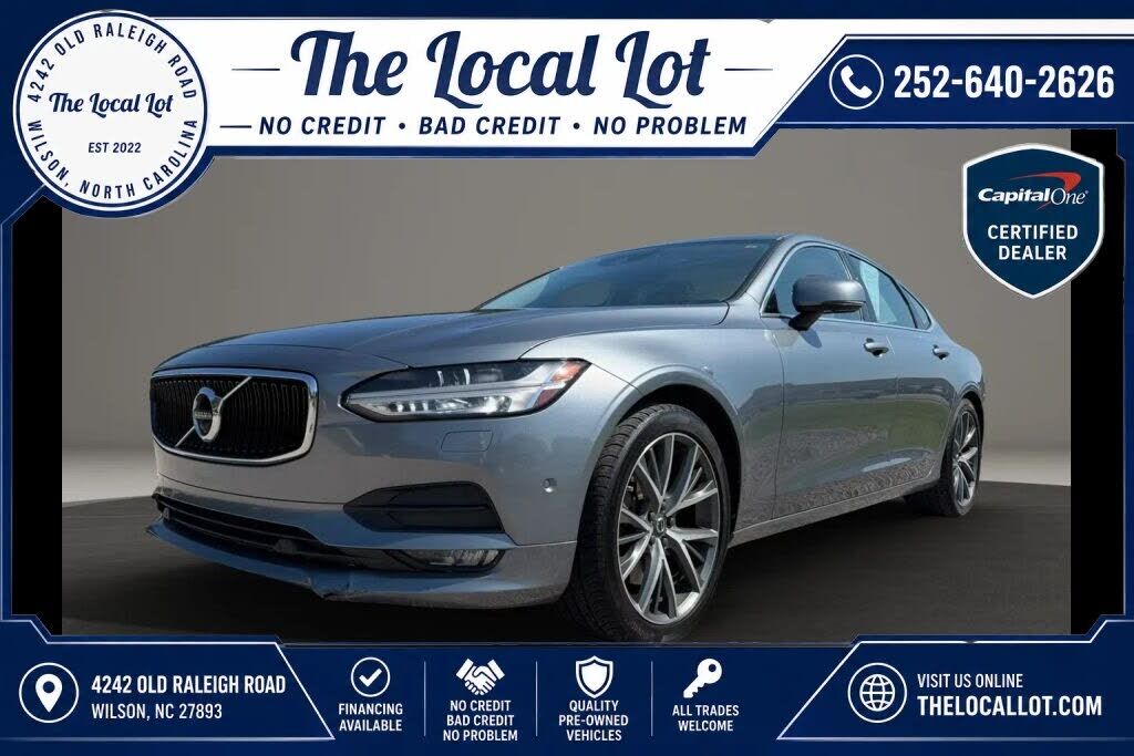 2017 VOLVO S90