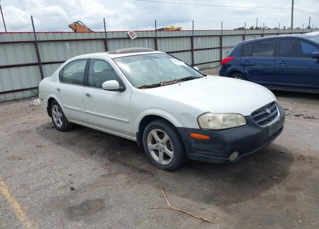 2001 NISSAN Maxima