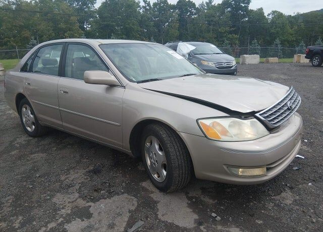 2004 TOYOTA Avalon