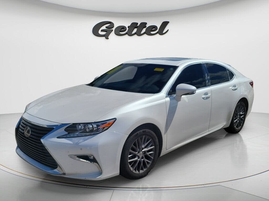 2018 LEXUS ES