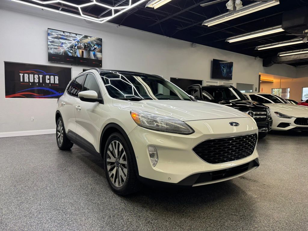2020 FORD Escape
