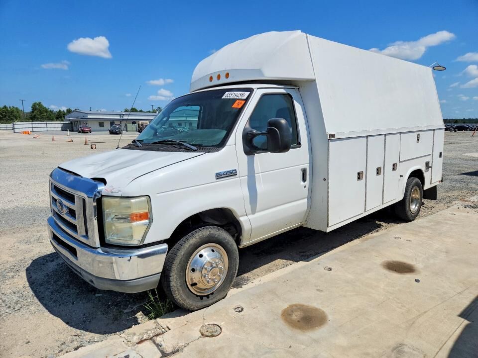 2010 FORD E-450