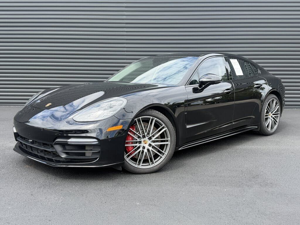 2017 PORSCHE Panamera