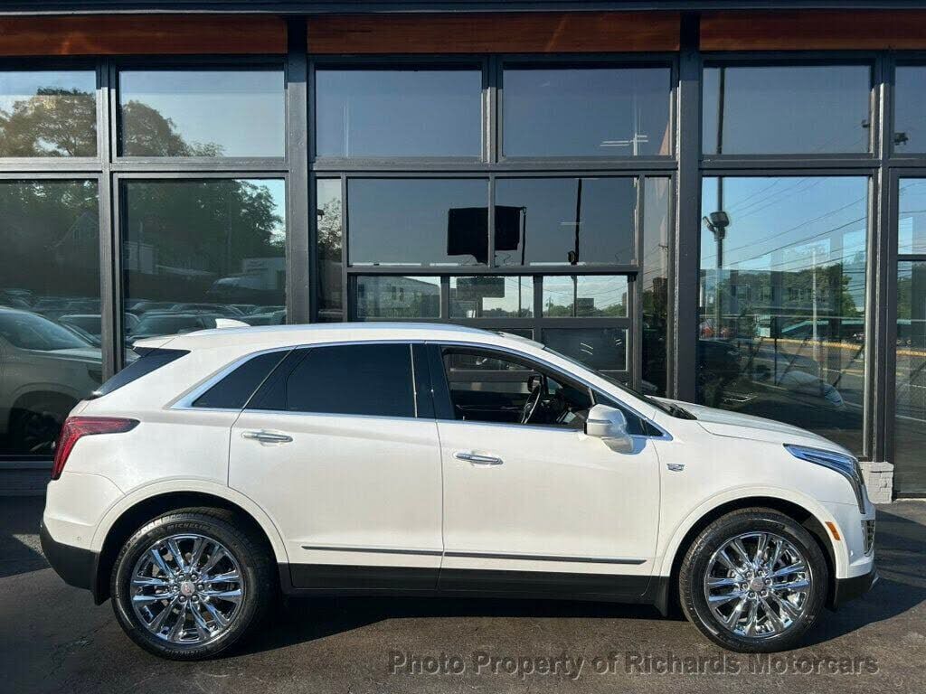 2022 CADILLAC XT5