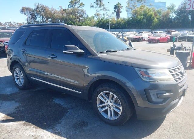 2017 FORD Explorer