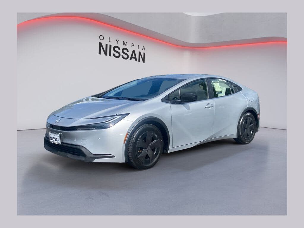 2025 TOYOTA PRIUS
