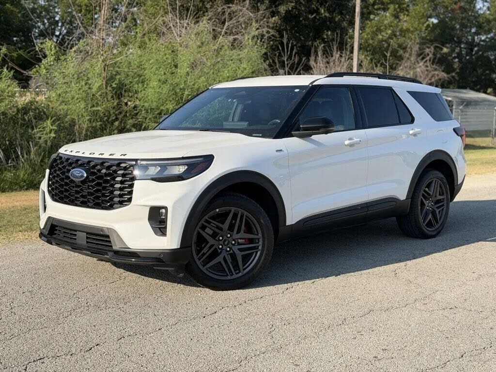 2025 FORD Explorer