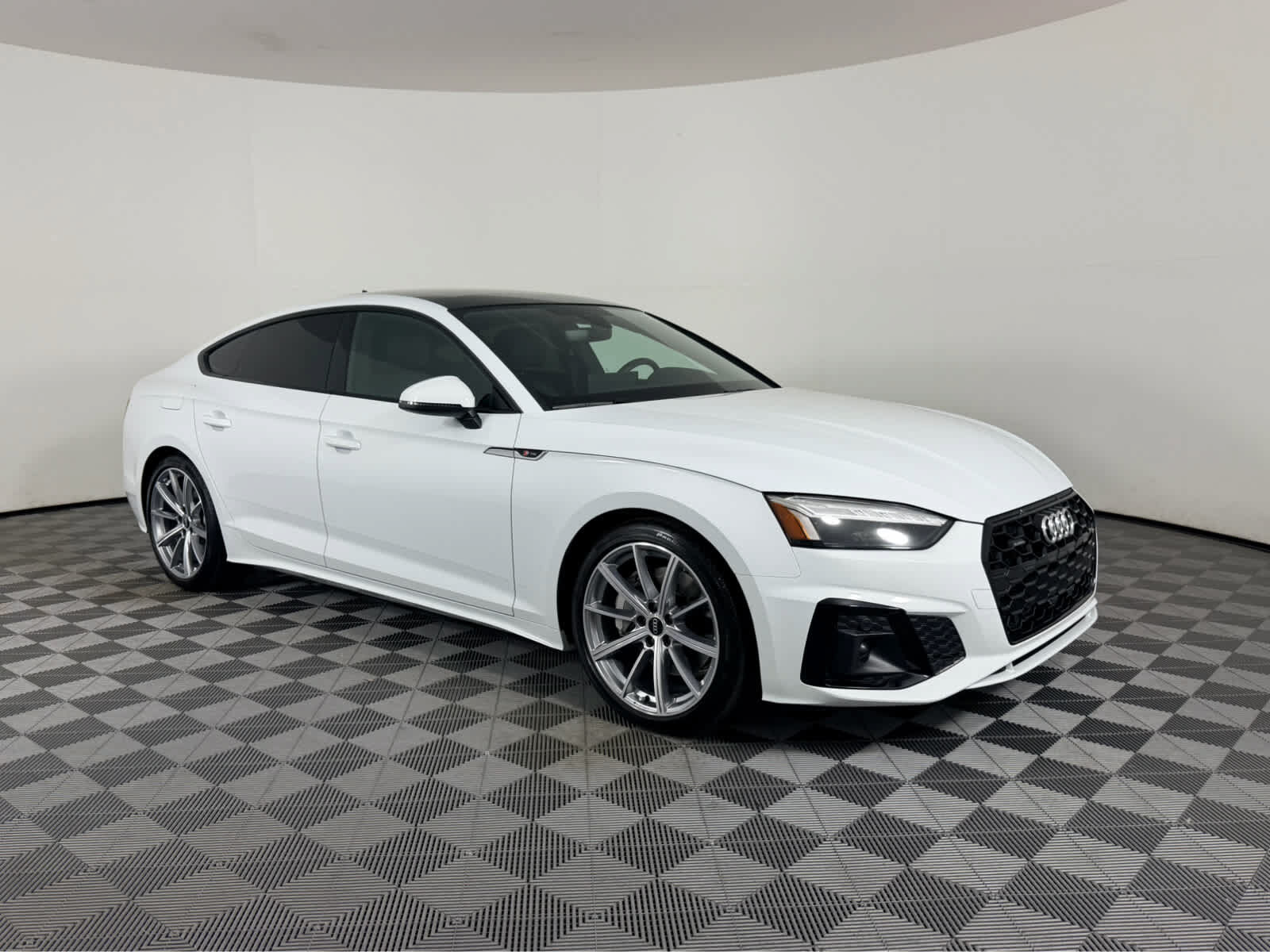 2025 AUDI A5