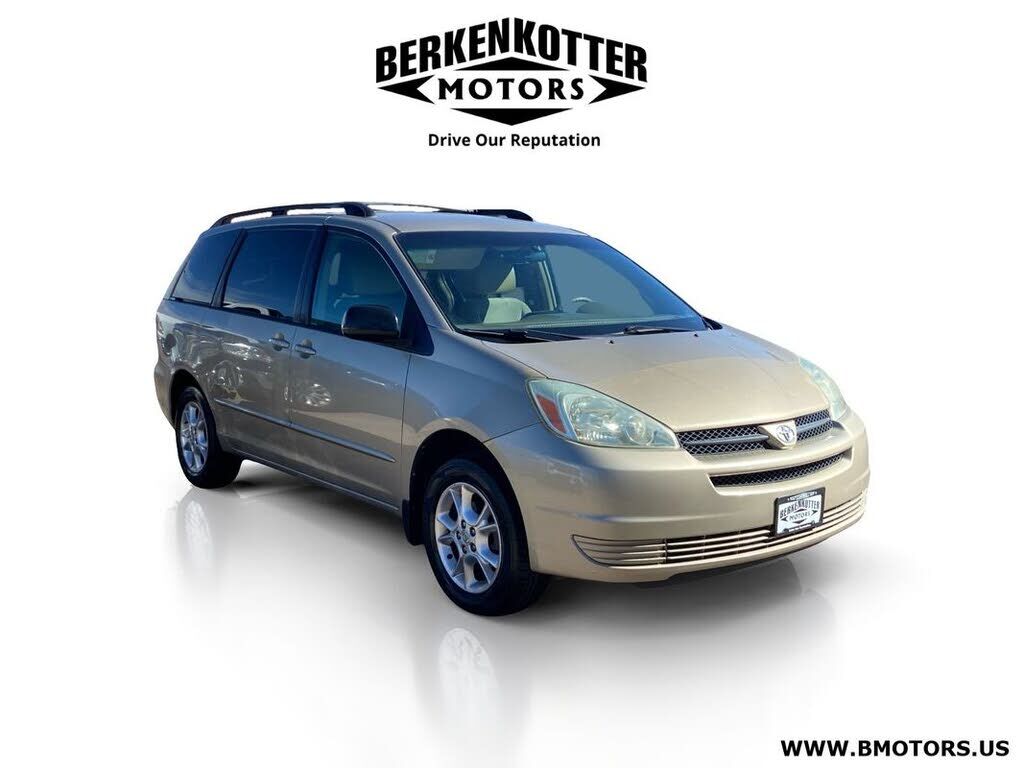 2004 TOYOTA Sienna