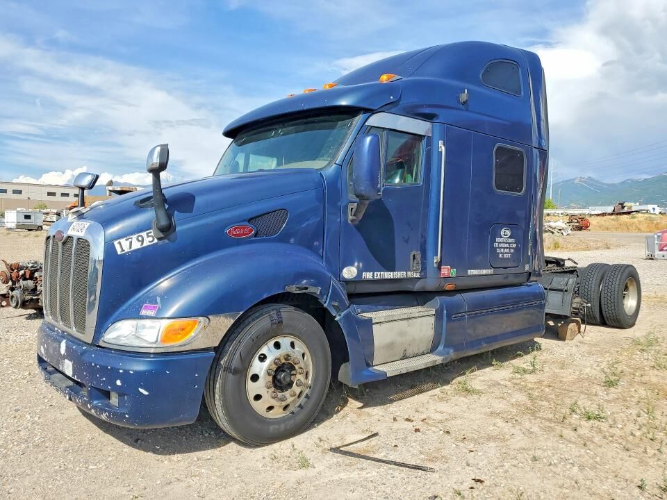 2011 PETERBILT 387