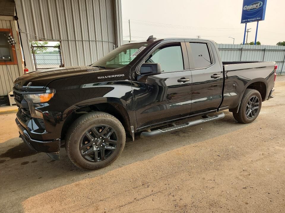 2025 CHEVROLET Silverado