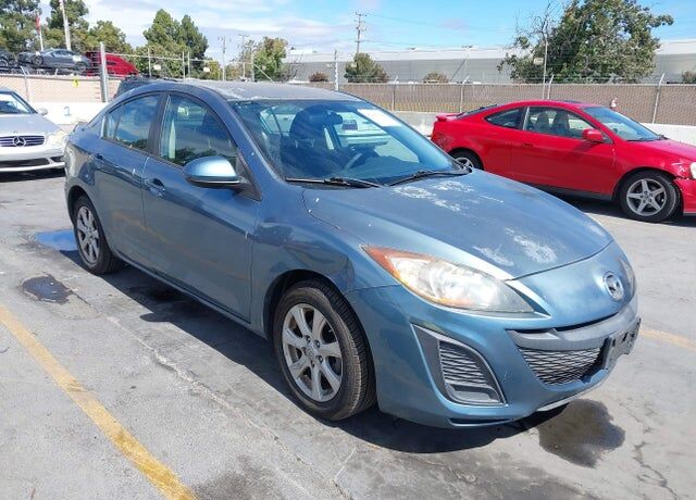 2011 MAZDA Mazda3