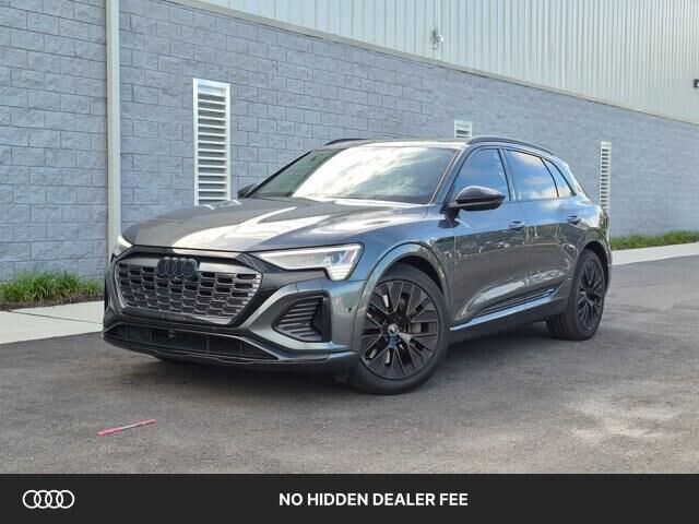 2024 AUDI Q8
