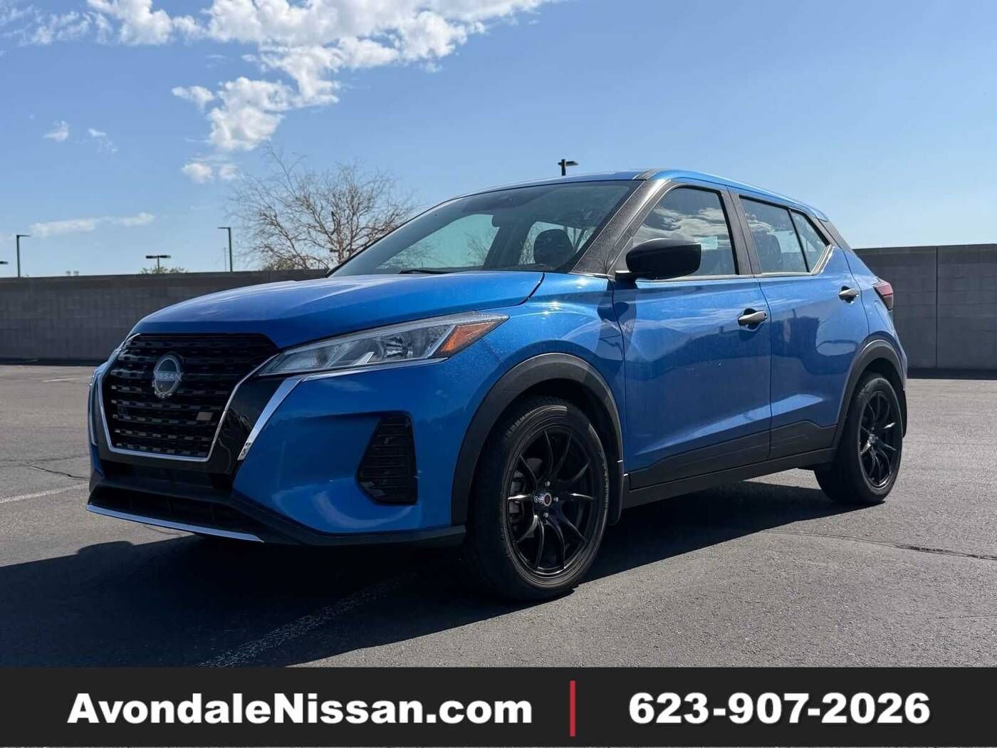 2023 NISSAN Kicks