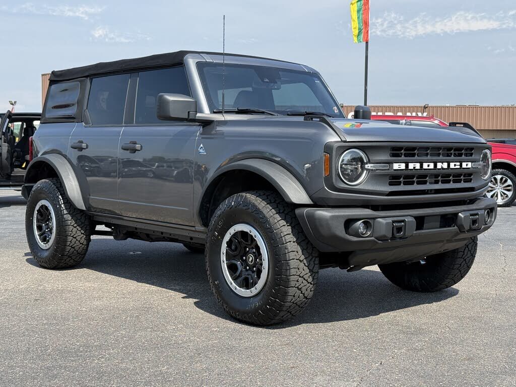 2022 FORD Bronco