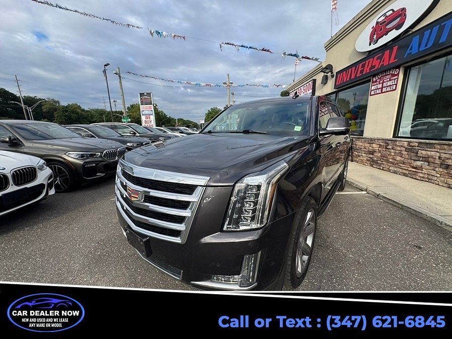 2017 CADILLAC Escalade