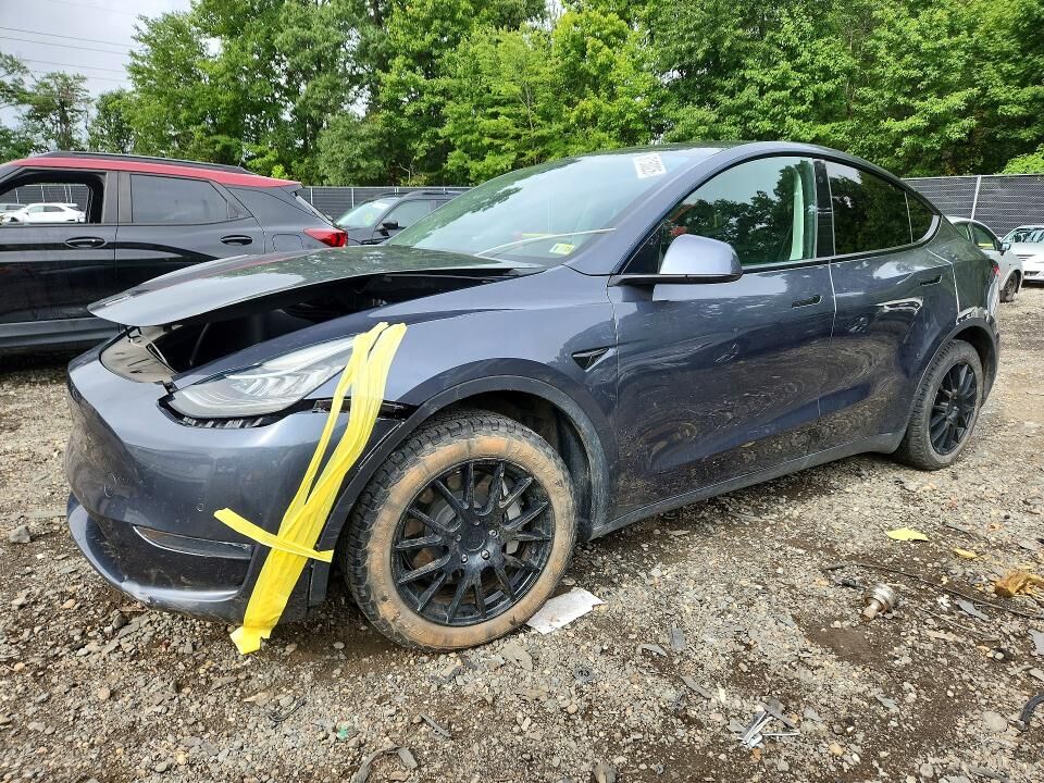 2022 TESLA Model Y